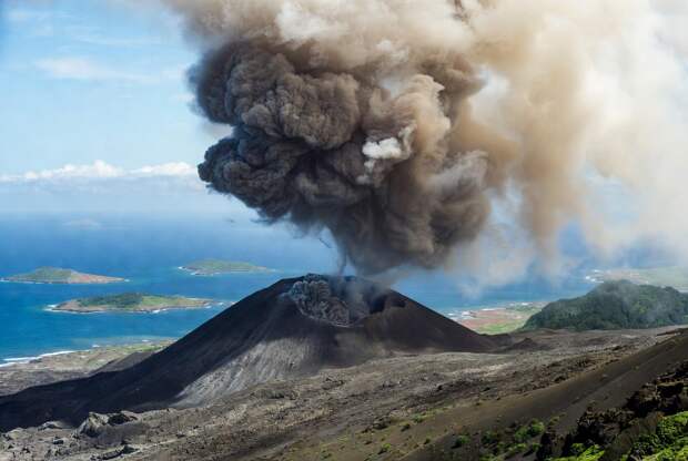 Раскол мантийного плюма может привести к образованию двух цепочек Гавайских островов