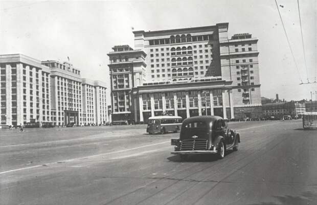 Манежная площадь с гостиницей «Москва» СССР, война, факты