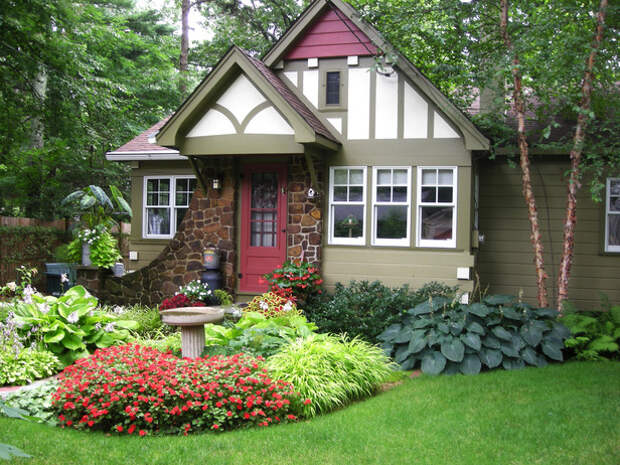 Charming Front Yard