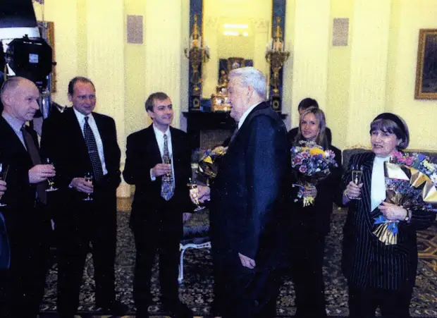 «Решение принимал сам Борис Николаевич»: режиссёр новогодних телеобращений первых лиц рассказала об отставке Ельцина