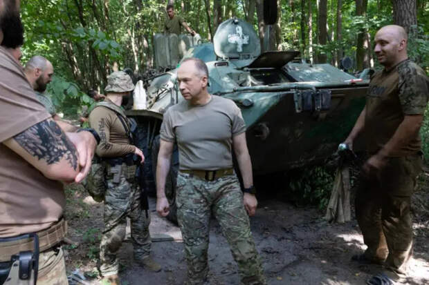 Атака на Курскую область не обсуждалась: главком ВСУ созвонился с главнокомандующим силами НАТО в Европе
