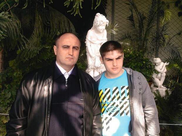 Сергей потерял старшего сына Вадима и супругу. Они остались вдвоем с младшим Владимиром