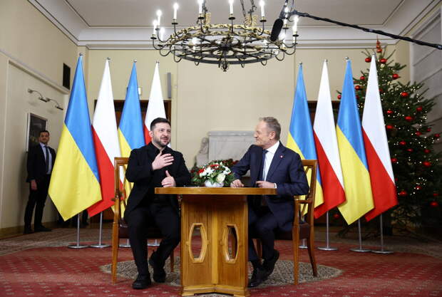 Польшу назвали слугой Украины