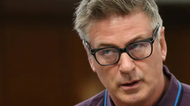 Шериф заявил, что говорить о выдвижении обвинений в инциденте с Болдуином рано