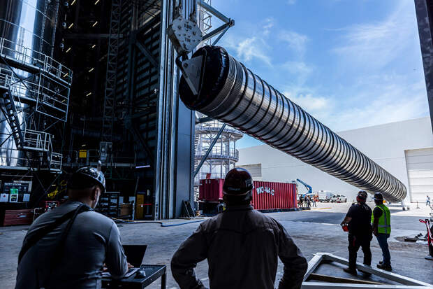Гигантской ракете — гигантский топливопровод. SpaceX показала топливную магистраль, которая питает 33 двигателя Raptor