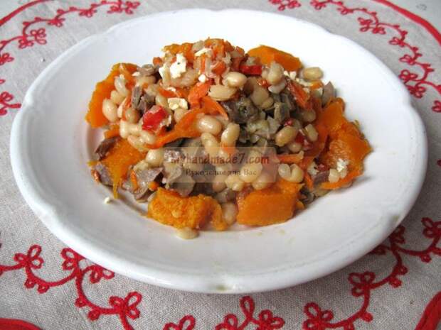 тыква с сердечками и фасолью