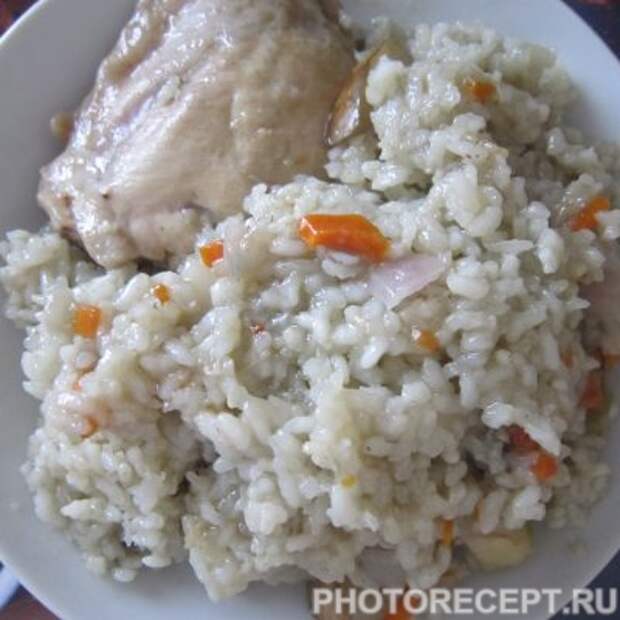 Куриные бёдрышки с рисом, грушей и яблоком - рецепт с фото