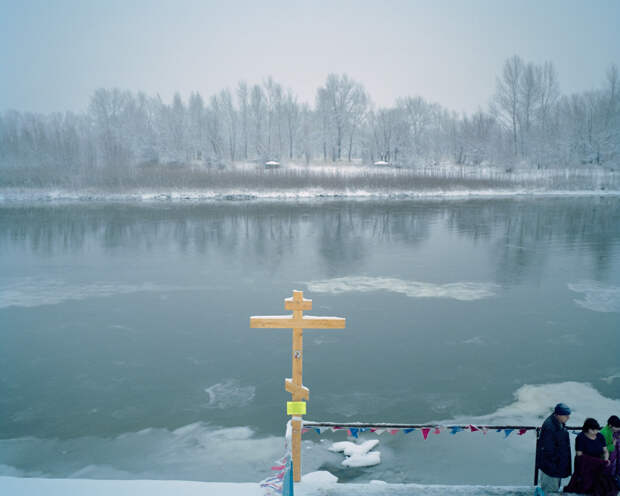 Каспий: элементы - книга фотографа Хлои Дью Мэтьюз