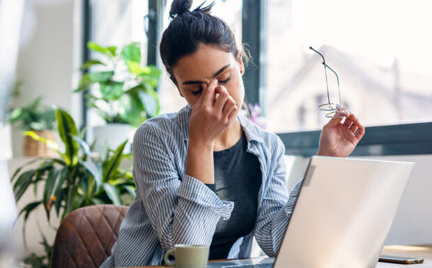 ТАСС: холод и стресс из-за погоды снижают работоспособность россиян зимой