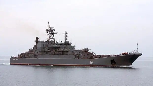 Морские пехотинцы ЧФ отработали погрузку на десантный корабль