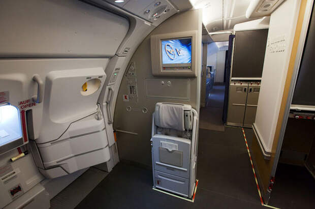 Полет на новом гигантском самолете Airbus A380