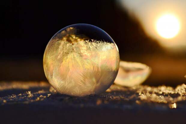 Мыльные пузыри в момент замерзания