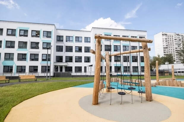 Собянин: в Москве обустроят 515 школьных спортивных площадок