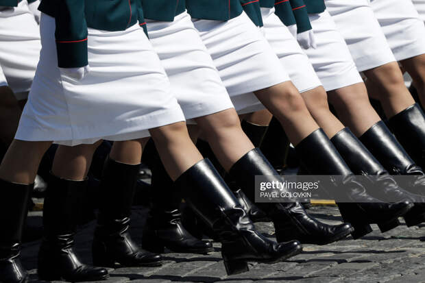 Servicewomen march Servicewomen march