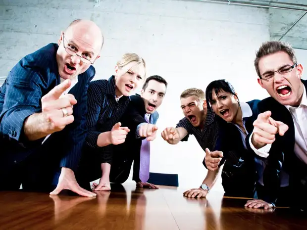 Реабилитация свастики итальянским Corriere della Sera разозлила читателей