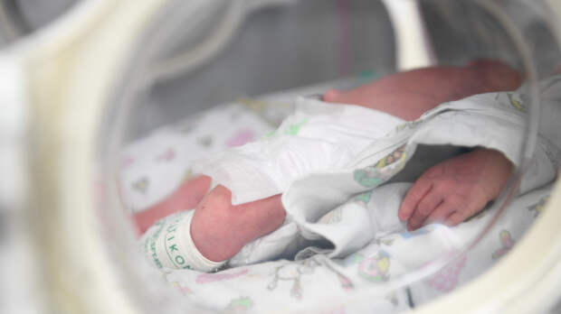 Оторвали малышу руку во время родов? Что творилось в стенах новокузнецкого роддома