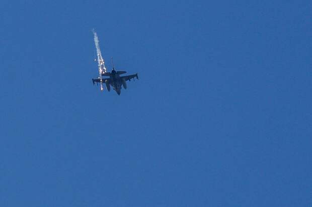 КСИР заявил об уничтожении израильского F-16 в небе над Ираном