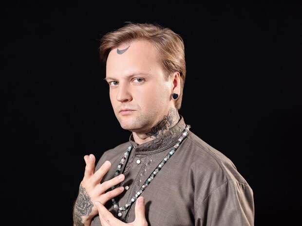 «Я столько бьюсь и как рыба об лед. Вам все мало»: Юлий Котов покинул шоу «Экстрасенсы.Реванш»