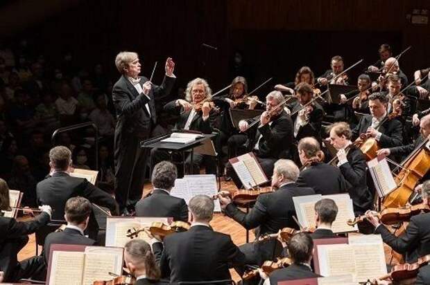Оркестр Санкт-Петербургской филармонии завершил гастроли в Китае концертом в Шанхайском ботаническом парке