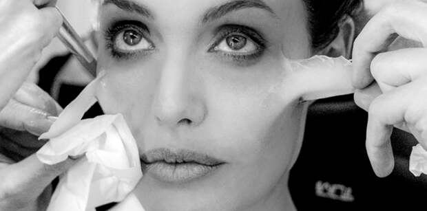 Анджелина Джоли показала процесс превращения в Малефисенту