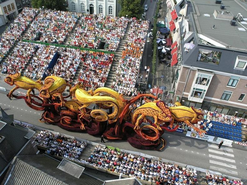 Скульптуры из цветов flowersculptures 14 Грандиозные скульптуры из цветов в голландском Зюндерте