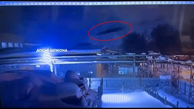 Момент прилёта ракеты «Фламинго» по цеху «Воткинского завода» в Удмуртии в ночь