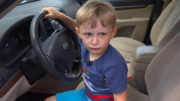 Никто не пострадал: 4-летний внук «одолжил» машину у прадеда, чтобы съездить за конфетками