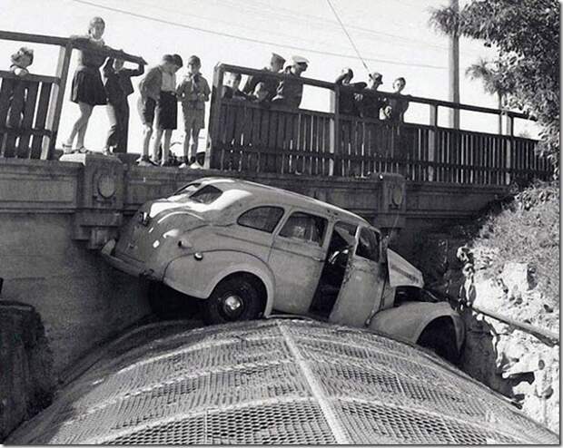 accident-from-the-past_11_(www.funnypagenet.com)