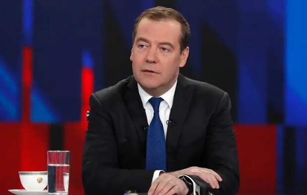 Медведев: Справедливо требовать репараций не только от государств-колонизаторов