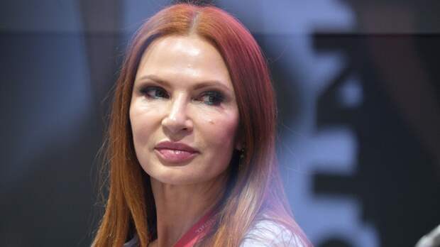 «Я чуть не поседела»: Эвелина Бледанс рассказала о пугающем ДТП по пути на гастроли