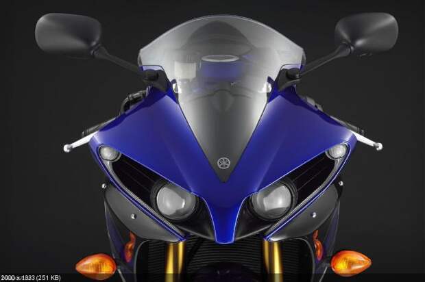 Фотографии спортбайка Yamaha YZF-R1 2012