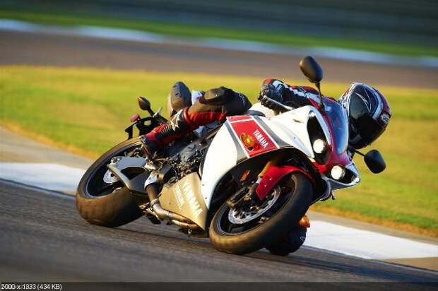 Фотографии спортбайка Yamaha YZF-R1 2012