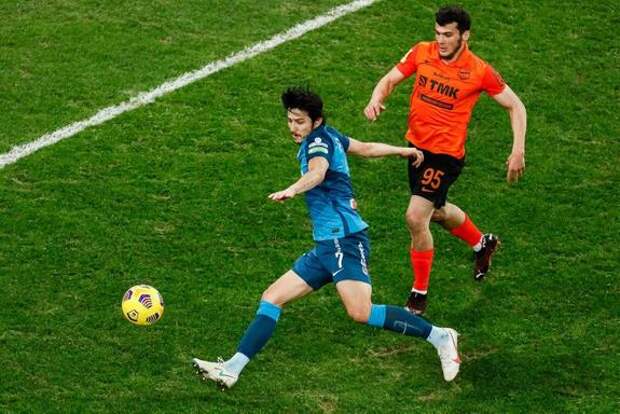 «Урал» - «Зенит» с трудом дотянули до 0:0