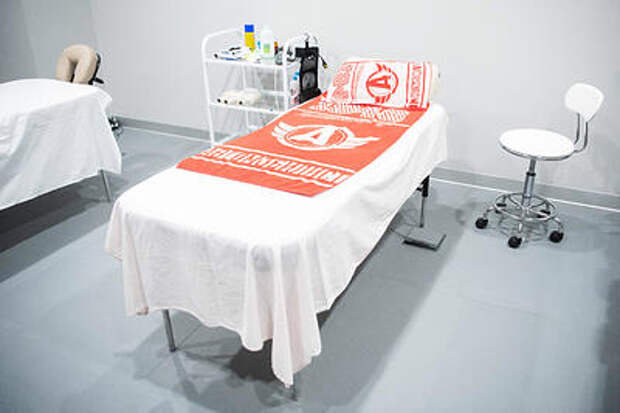 Жаловались на боли в спине, а столкнулись с неприличными прикосновениями: женщины рассказали о домогательствах массажиста в фитнес-клубе