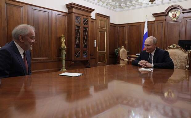 Путин обсудил с Гергиевым премьеры в Большом театре и планы развития культурных кластеров