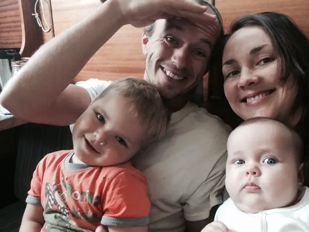 «Мы придумали себе мечту»: как семья Суриковых путешествует на собственной яхте