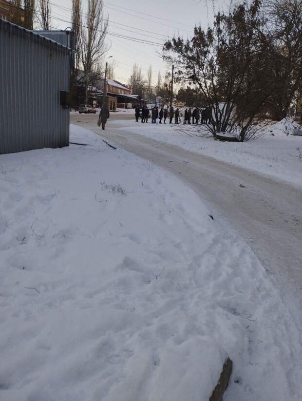 Просто очередь за хлебом сегодня утром в Харцызске на Черему