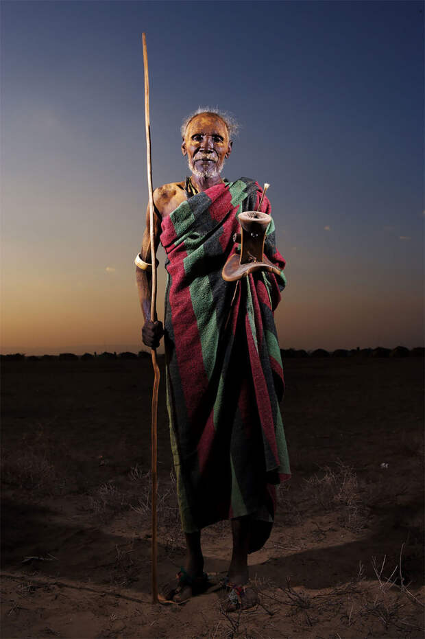 Фотограф сделал великолепные портреты воинов мурси из долины Омо в Эфиопии 