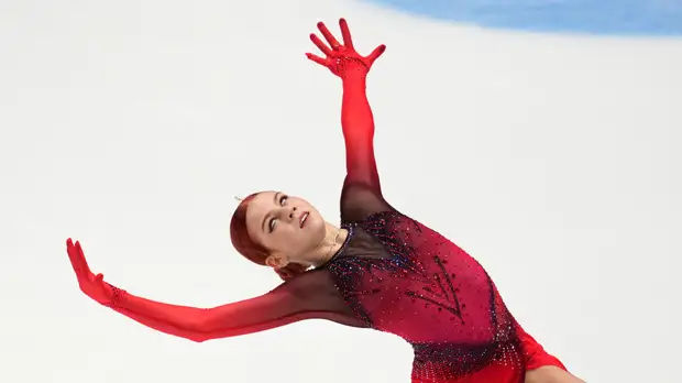 Трусова объяснила, почему возит с собой собак на соревнования