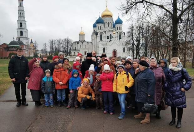 Ученики воскресной школы из Лефортова участвуют в паломнических поездках по Подмосковью/hramlefortovo.ru