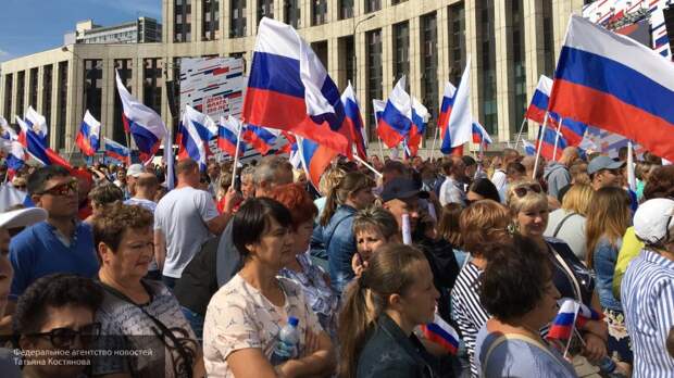 Устроивших провокации "оппозиционеров" задержали на праздничном митинге-концерте в Москве