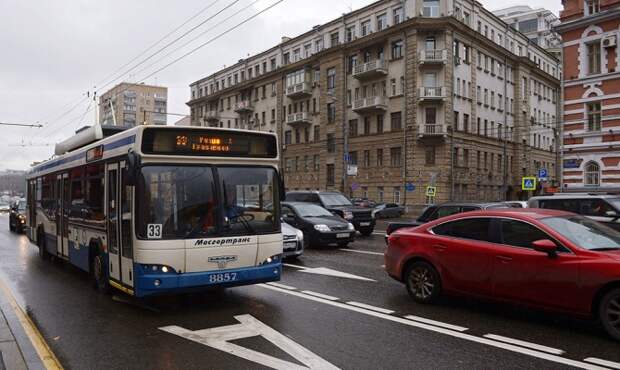 Автобусы начнут фиксировать нарушения ПДД на выделенках в 2015 году Автобусы начнут фиксировать нарушения ПДД на выделенках в 2015 году