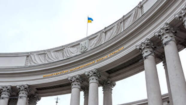 Здание Министерства иностранных дел Украины в Киеве. Архивное фото