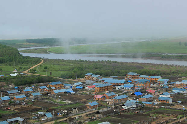 Медведев дал добро на строительство моста на границе с Китаем