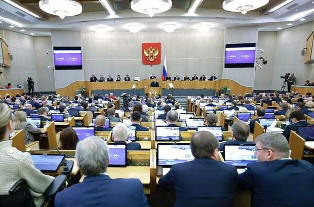 Мишустин поблагодарил Госдуму за откровенный и профессиональный диалог