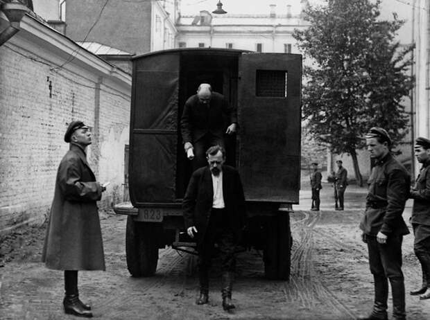 Как маршал Жуков перестрелял всех преступников в Одессе