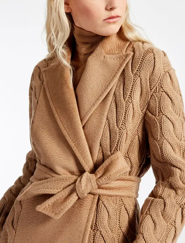 Max mara кардиган. Кардиган пальто Max Mara. Пальто Knit Coat Max Mara. Свитера MAXMARA Max Mara