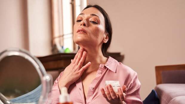 Женщин предупредили об опасности некоторых ингредиентов в антивозрастной косметике зимой