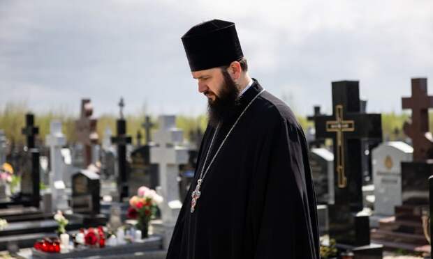 Священник Портнов объяснил неуместность фразы «земля пухом»