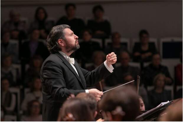 Дмитрий Юровский стал худруком симфонического оркестра Московской областной филармонии